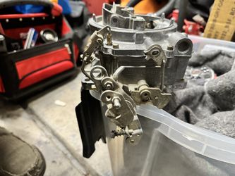 Rebuilt Edelbrock 4 Barrel Carborator Comes With New Electric Choke