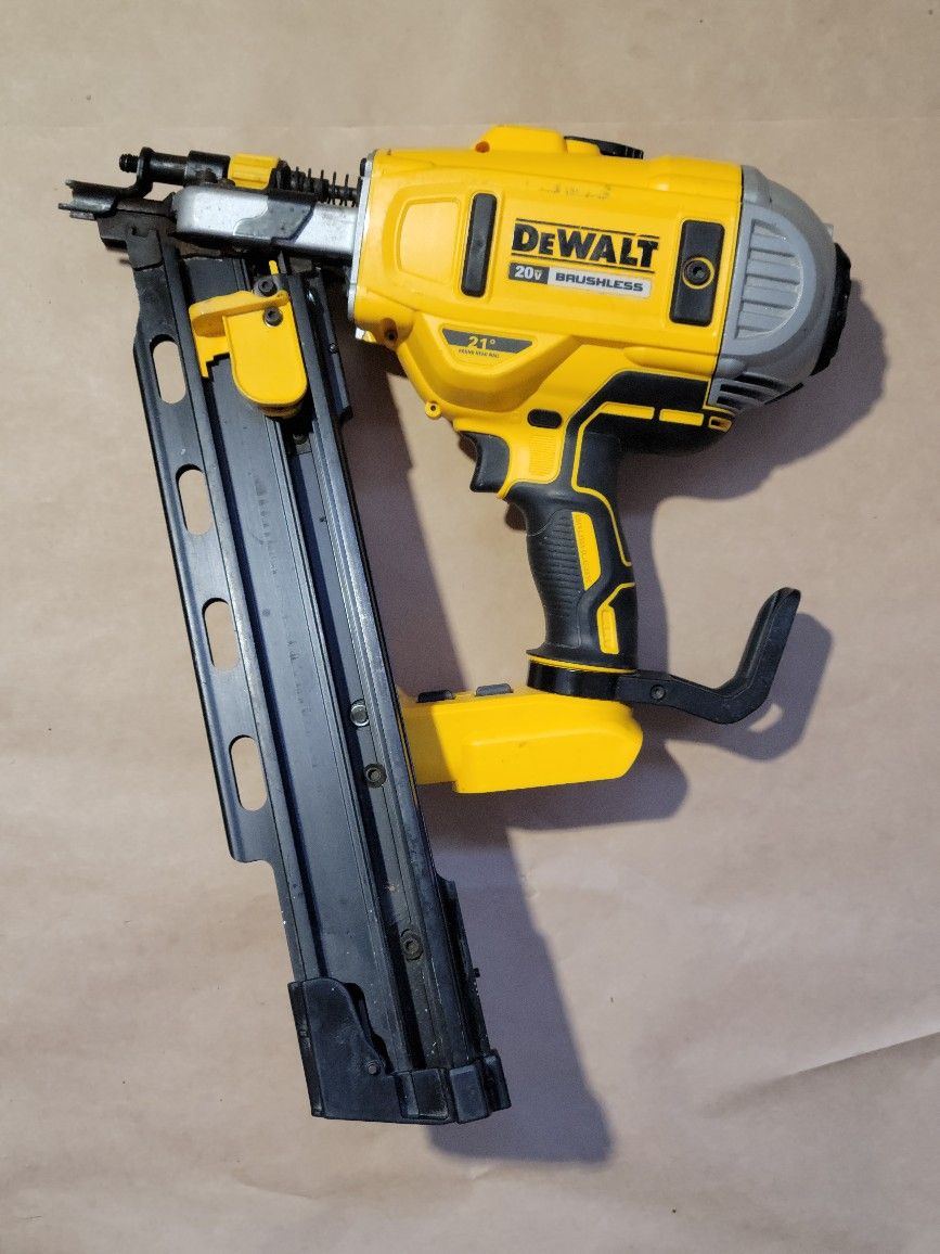 DEWALT
20-Volt MAX XR Lithium-Ion Cordless Brushless 2-Speed 21° Plastic Collated Framing Nailer