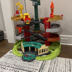 Thomas And Friends Trains And cranes Super Tower 