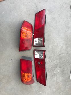 Toyota Camry tail light set
