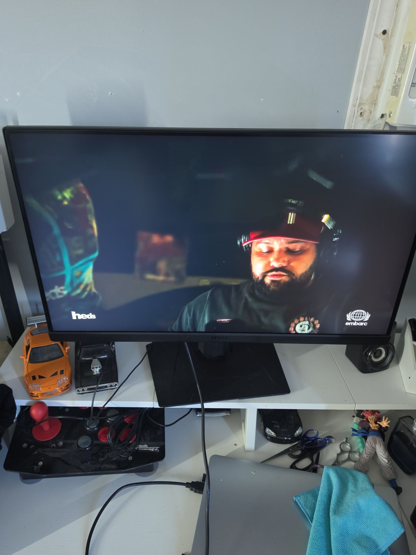 Msi 27" monitor