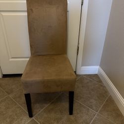 7 Dining Room  Chairs 