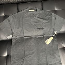 Fear of god Essentials shirt MEDIUM