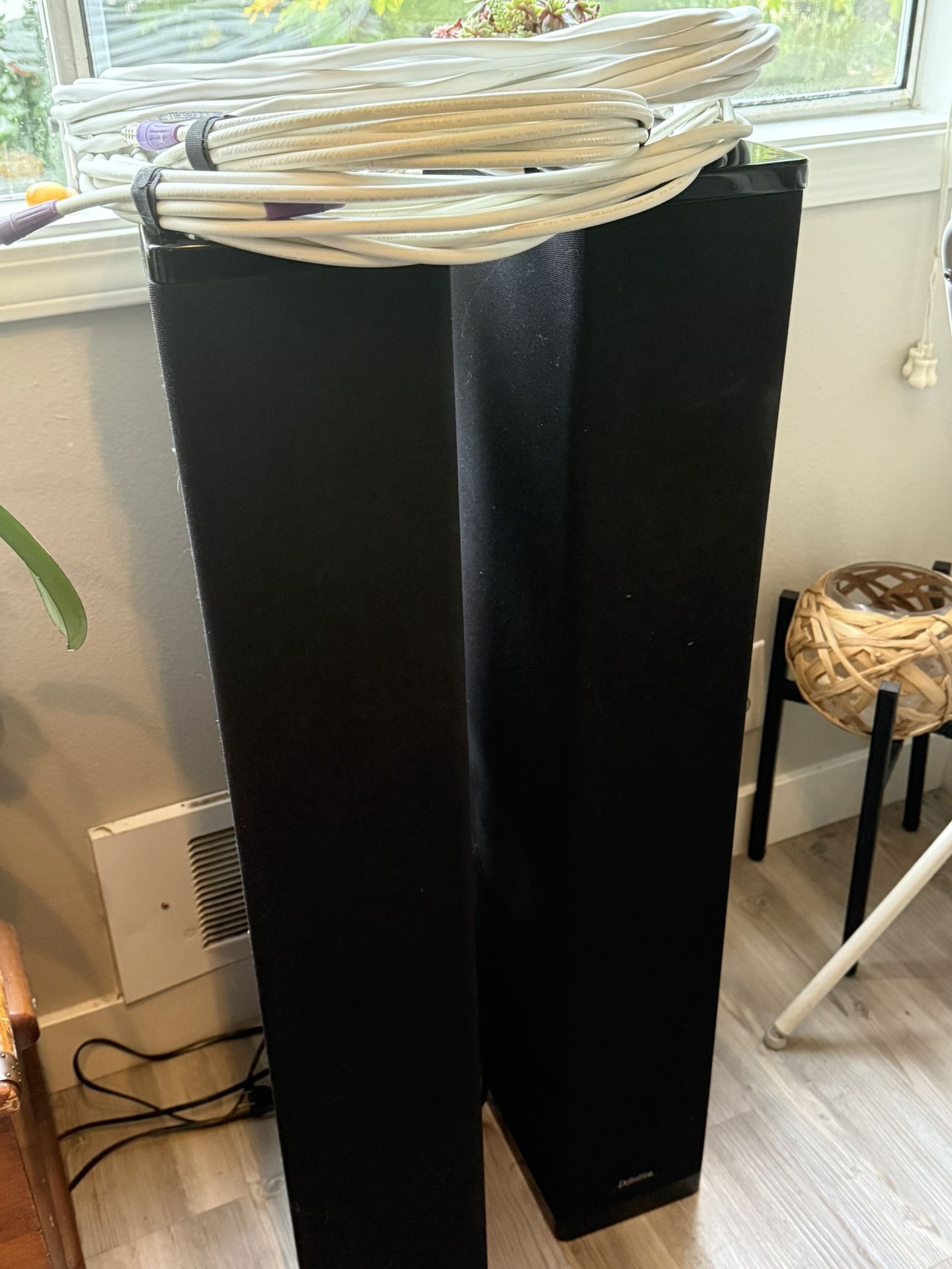 Definitive Technology BP-2006 Speaker