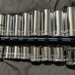 BRAND NEW DEWALT 22 Piece SAE Standard 6 Point Deep and Short Socket Set BRAND NEW NEVER USED This listing is for a DEWALT Deep and Short SAE 6 point 