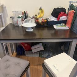 Bobs Square dining Table 