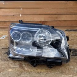 2014 2015 2016 2017 2018 2019 LEXUS GX GX460 GX-460 FRONT HEADLIGHT HEADLAMP RIGHT PASSENGER SIDE RH USED