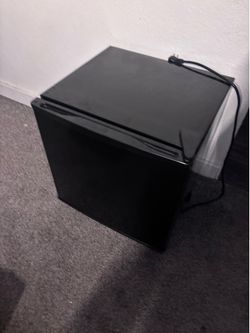 Mini fridge