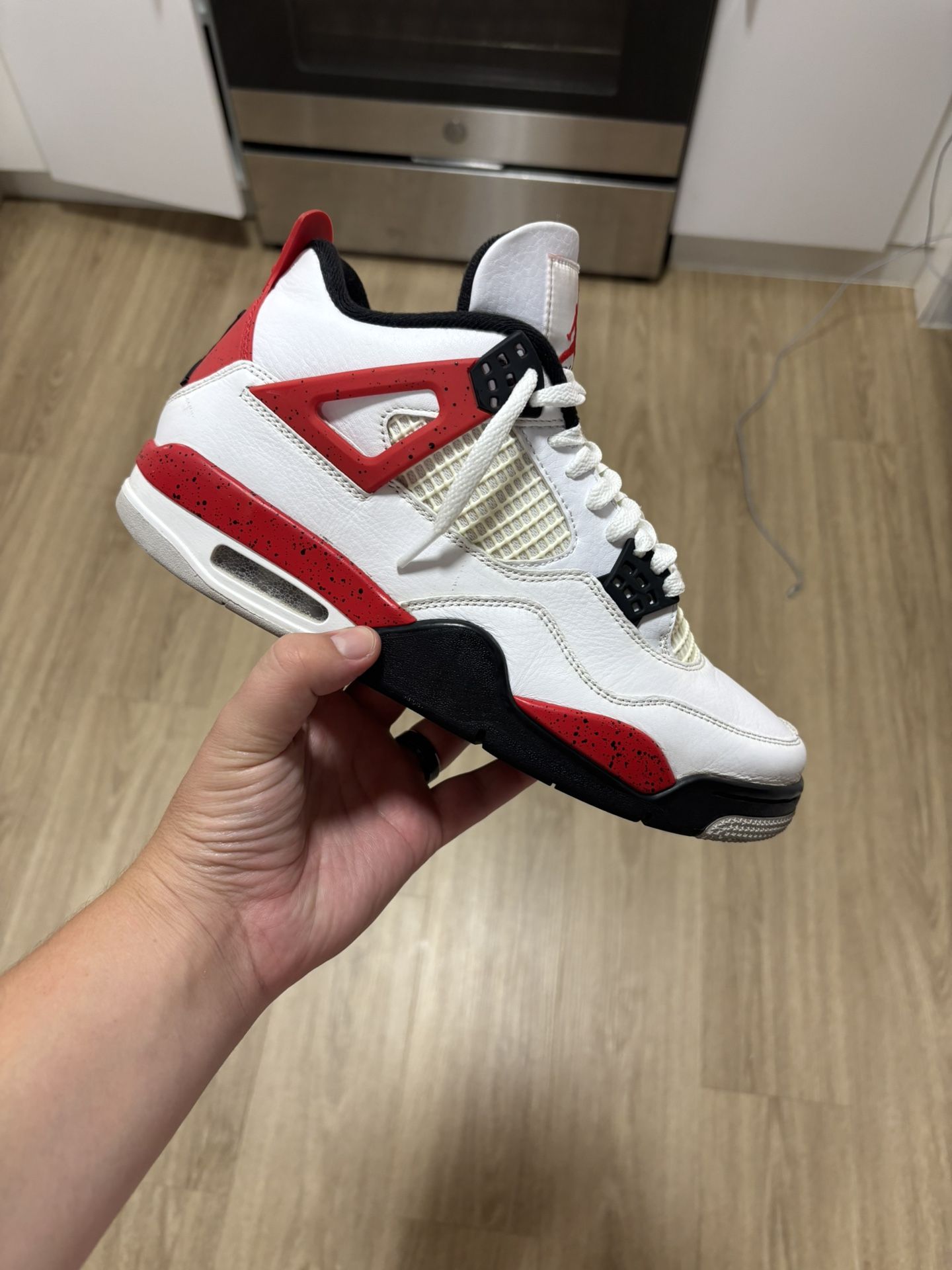Jordan Retro 4 Red Cement 