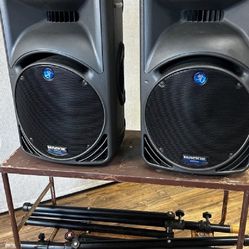 Mackie SRM 450 PA Speakers, JBL Tripod Stands