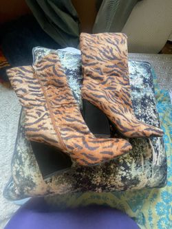 BRAND NEW A. WANG  TIGER SKIN BOOT WITH BLCK CHUNK HEEL