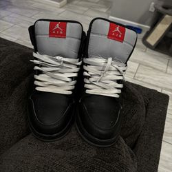 Nike Air Jordan 1 Mid SE Black Metallic