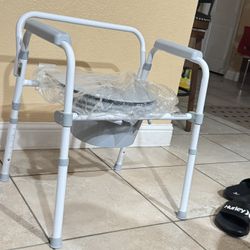 Brand new toilet seat