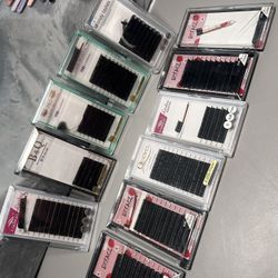 10 Easy to fan Lash Extension trays