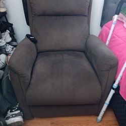 Brown Chair Lifter W Remote