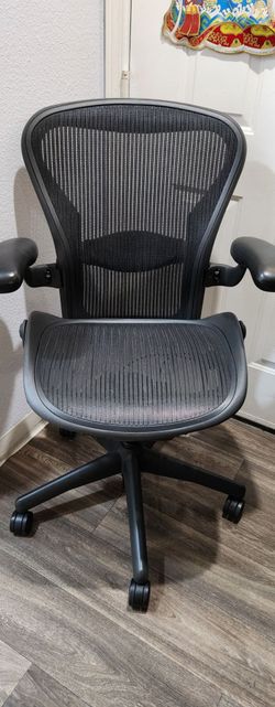 Herman miller aeron chair