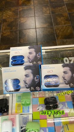 Bluetooth 5.0 Wireless Earphones with Charging Case