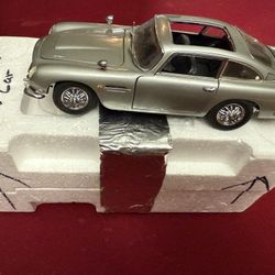 1:18 Austin Martin, Db5 Diecast Metal Vehicle