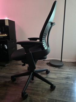 Steelcase Leap V2