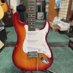 🎸 Strat-Style Electric Guitar – Sunburst Finish (Beginner Friendly)