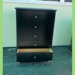 5 drawers dresser  / Five drawers dresser