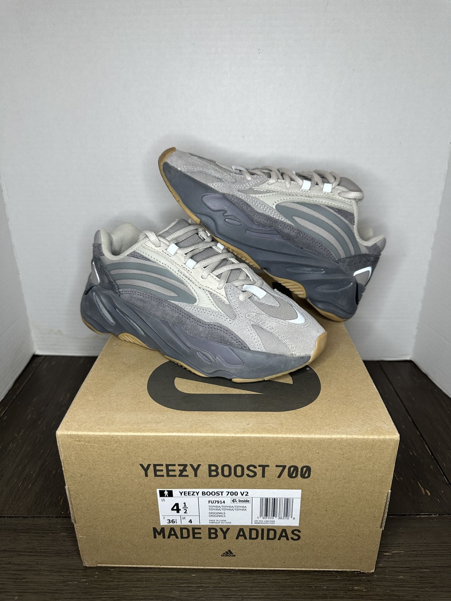 Yeezy Boost 700 V2 Adidas