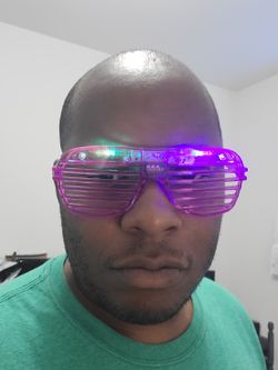 GLOW IN THE DARK LIGHT UP GLASSES