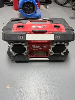 Milwaukee Jobsite Radio Speaker