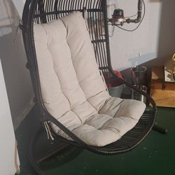 Hanging Chair 