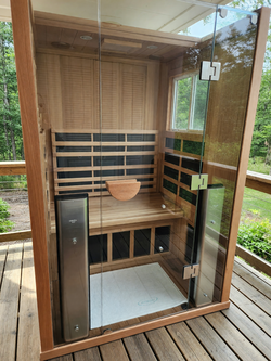 Clearlight Sanctuary 2 Medical Grade Infrared Sauna in like new condition