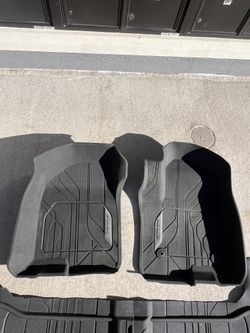 Chevrolet Silverado.  OEM Weather Floor Mats