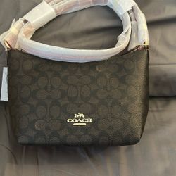 Coach Zip Too Shoulder Bag