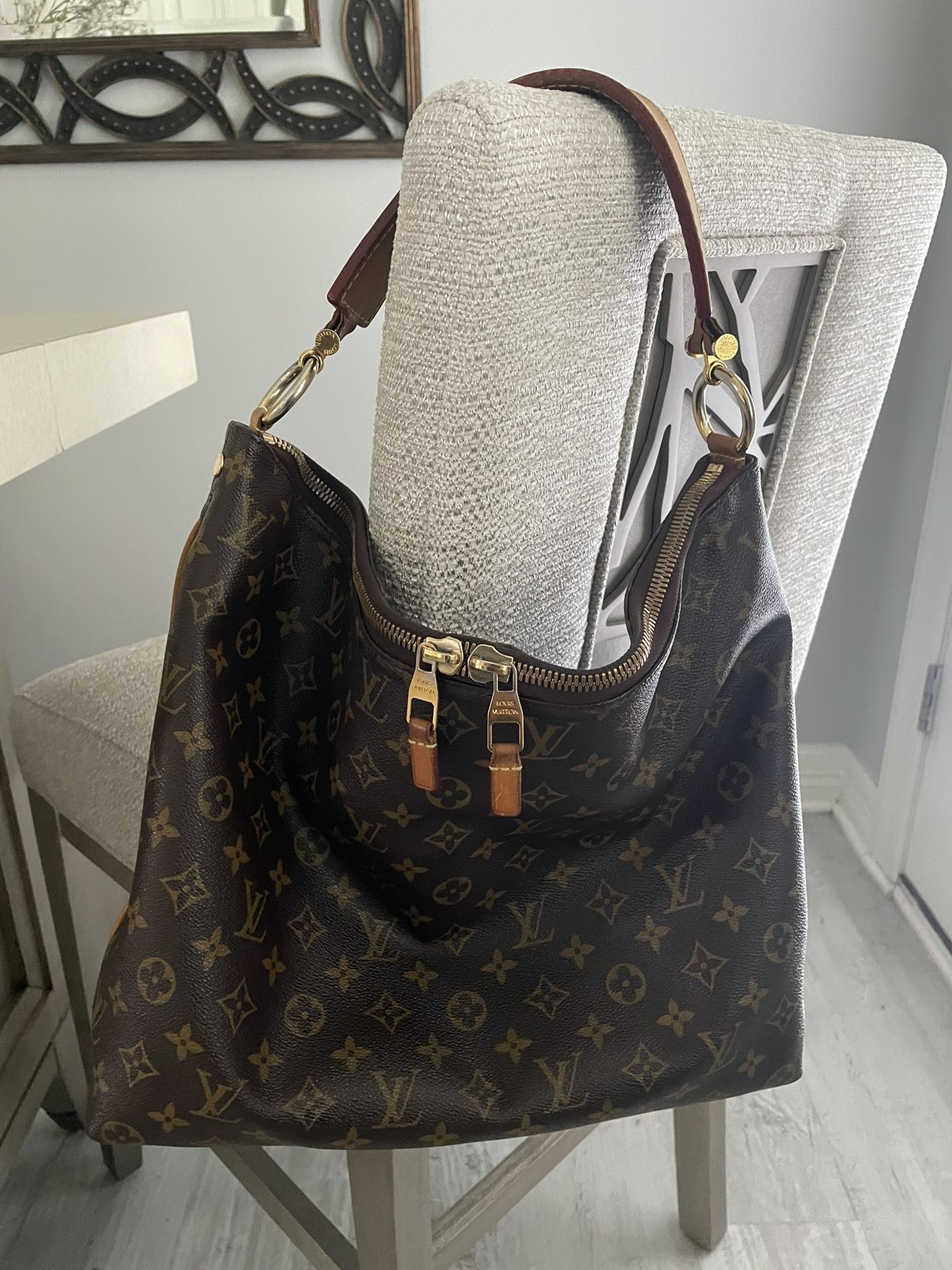 LOUIS VUITTON Sully PM Monogram Canvas Shoulder Bag Brown for Sale in  Pharr, TX - OfferUp