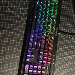 Corsair K70 Mechanical keybord