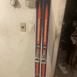Snow Skis