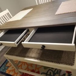 Ashley Furniture Counter Height Table and Chairs / Set of 5 💥 In Stock 👈 Brand New 👍