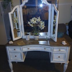 Vanity 