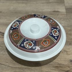 Vintage Melamine serving bowl with lid