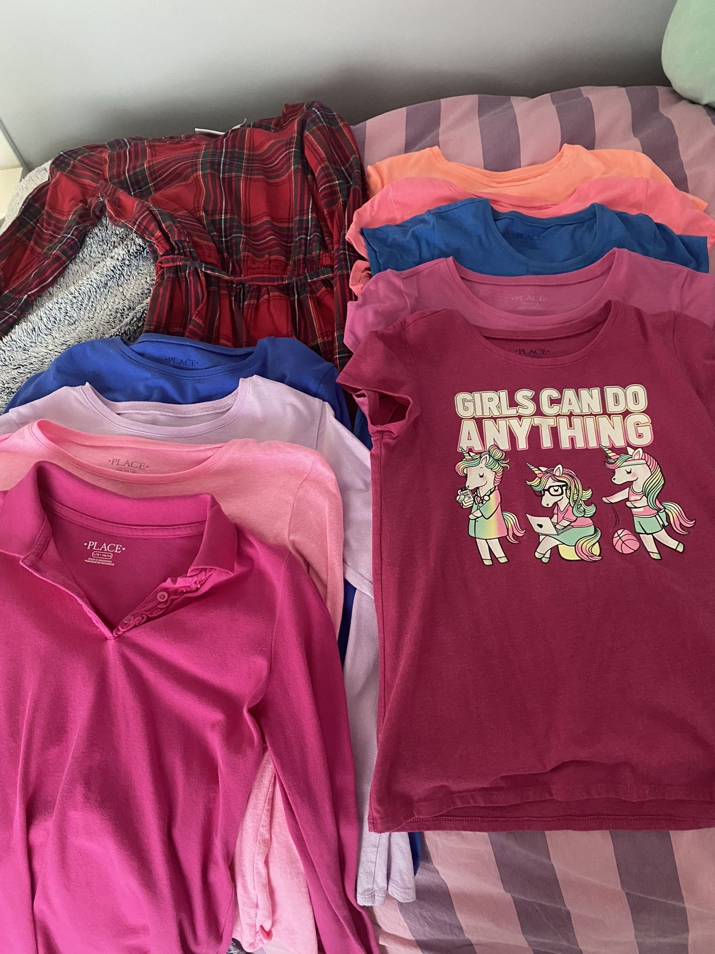 Children's Place Bundle Size 14/16 FREE NIKE SHOES AND HOODIE WITH PURCHASE  for Sale in Chicago, IL - OfferUp