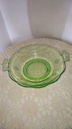 ANTIQUE DEPRESSION ETCHED GREEN GLASS TWO HANDLED BOWL