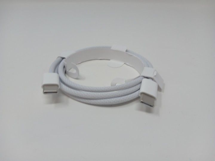 Apple charger C-USB