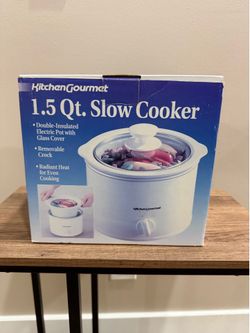 KitchenGourmet 1.5 Qt. Slow Cooker with removable ceramic pot. Perfect for an efficiency or for travel.