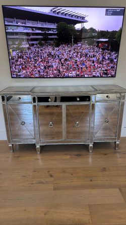 Mirrored dresser with wine holder