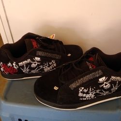 World Industries Bone Skull, Size 12