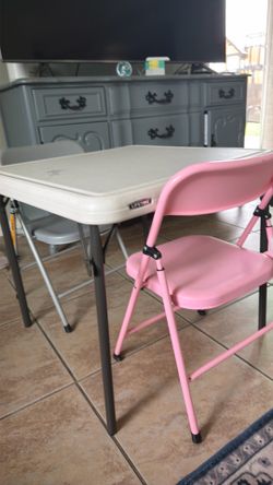Toddler lifetime folding table with folding chairs