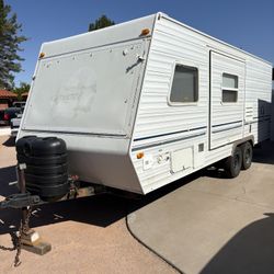 2001 Coyote 23’
