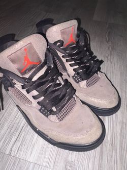 Air Jordan 4 Retro “Taupe Haze”  10.5 men’s