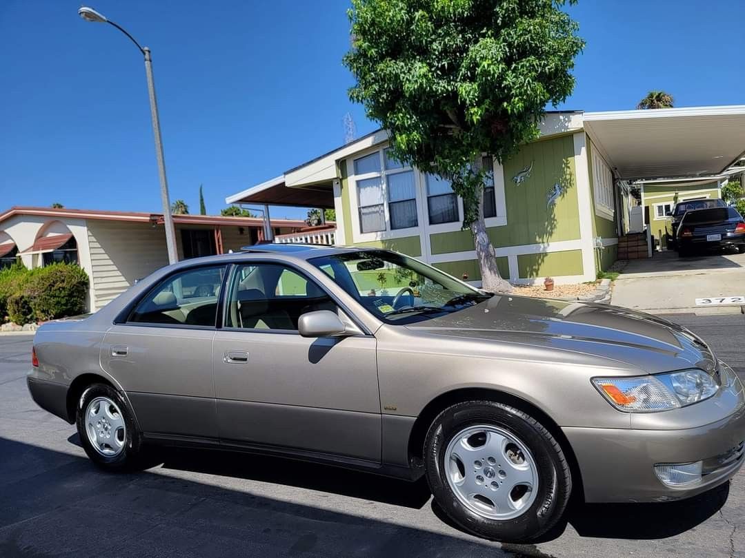 1999 Lexus ES 300