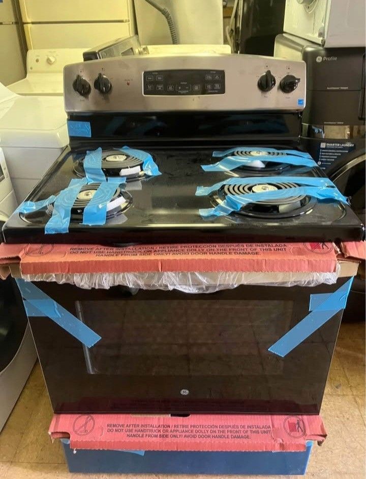 GE Coil Top Stove/Oven (NEW)