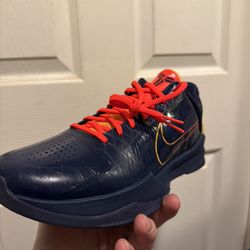 Caitlin Clarke Kobe 5 Size 9